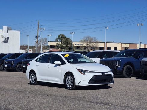 Used 2024 Toyota Corolla LE FWD image 2