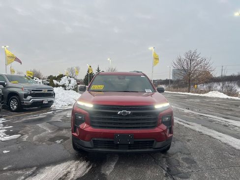 New 2026 Chevrolet Traverse LT w/ Midnight/Sport Edition image 2