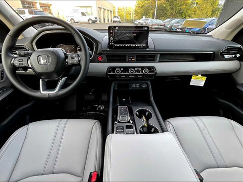 New 2025 Honda Pilot EX-L image 12