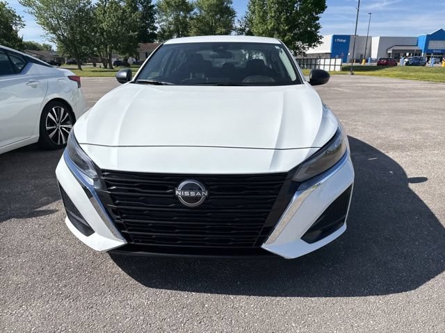 Used 2025 Nissan Altima 2.5 SV FWD image 6
