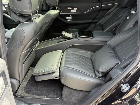 Certified 2025 Mercedes-Benz Maybach GLS 600 4MATIC image 11
