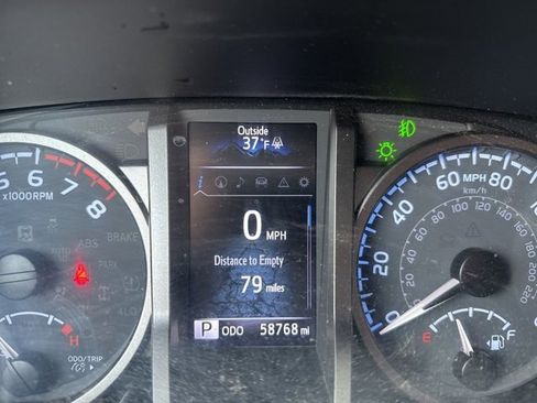 Used 2021 Toyota Tacoma TRD Off-Road image 5