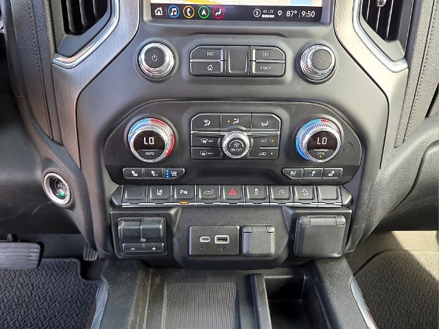 Used 2022 GMC Sierra 2500 Denali AWD/4WD image 25