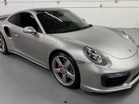 Used 2017 Porsche 911 4 Coupe AWD/4WD image 2