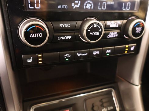 Used 2021 Subaru Ascent Limited w/ Popular Package #2A AWD/4WD image 7