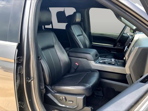 Used 2021 Ford Expedition XLT RWD image 9