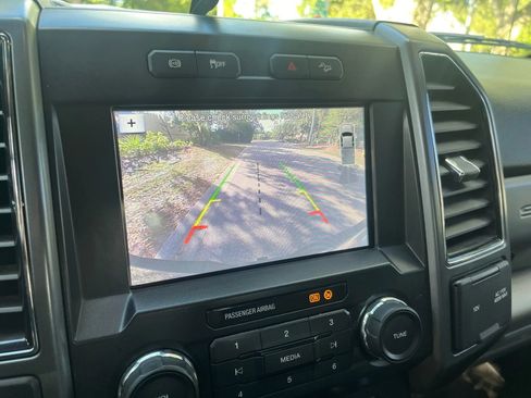 Used 2019 Ford F250 XLT w/ XLT Premium Package image 25