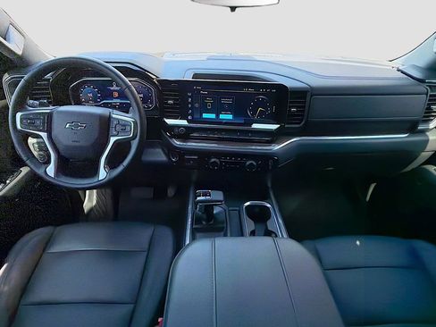 Used 2025 Chevrolet Silverado 1500 LT Trail Boss w/ Convenience Package II AWD/4WD image 15
