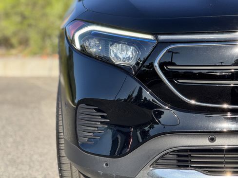 Used 2023 Mercedes-Benz EQB 300 4MATIC image 7