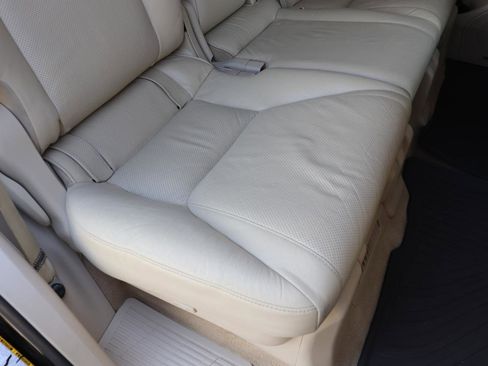 Used 2014 Lexus LX 570 4WD image 33