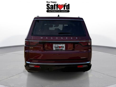 Certified 2024 Jeep Wagoneer L Series II w/ Flexible Seating Group AWD/4WD image 6