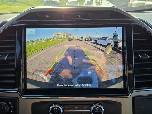 Used 2022 Ford F350 Lariat image 25