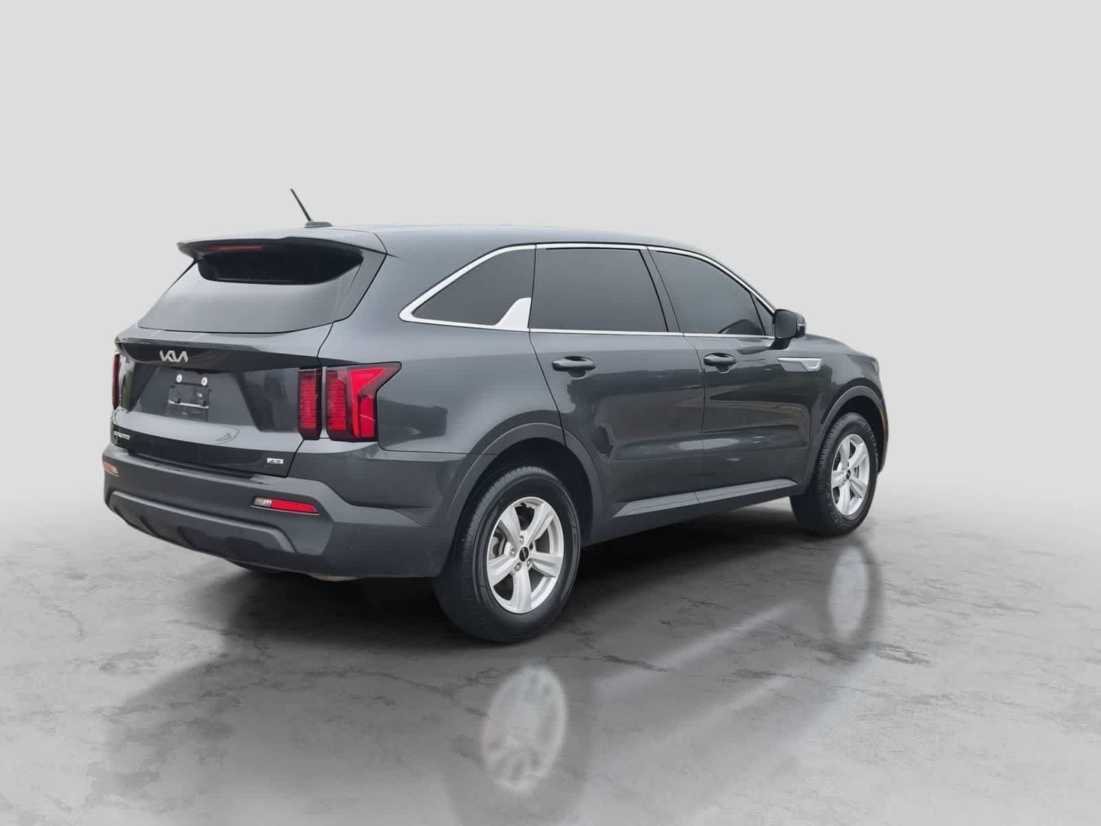 Used 2023 Kia Sorento LX AWD/4WD image 8
