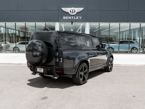 Used 2024 Land Rover Defender 130 V8 AWD/4WD image 3