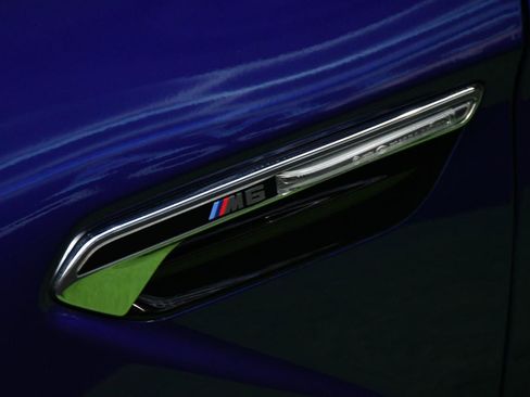 Used 2017 BMW M6 Convertible RWD image 4