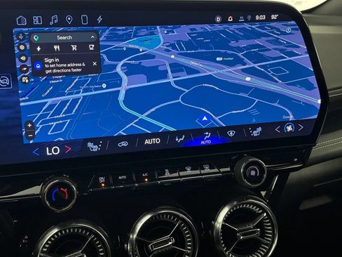 Used 2024 Chevrolet Blazer EV LT AWD/4WD image 19