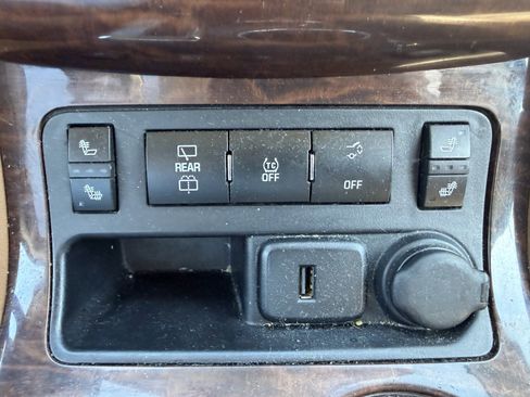 Used 2017 Buick Enclave Leather FWD image 17