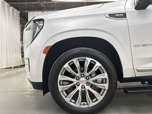 Used 2022 GMC Yukon XL Denali AWD/4WD image 20