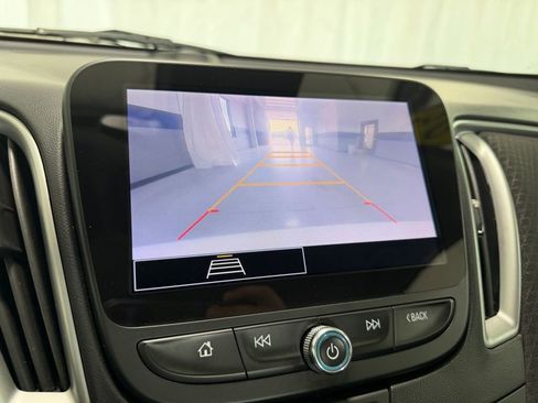 Used 2023 Chevrolet Malibu LT w/ Driver Confidence Package FWD image 3