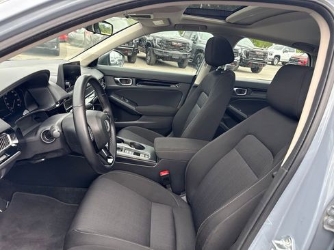 Used 2023 Honda Civic EX image 9