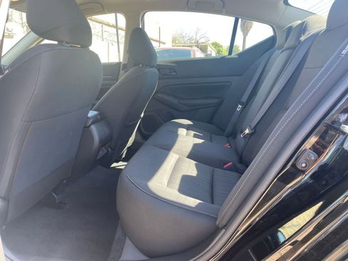 Used 2025 Nissan Altima 2.5 SV image 27