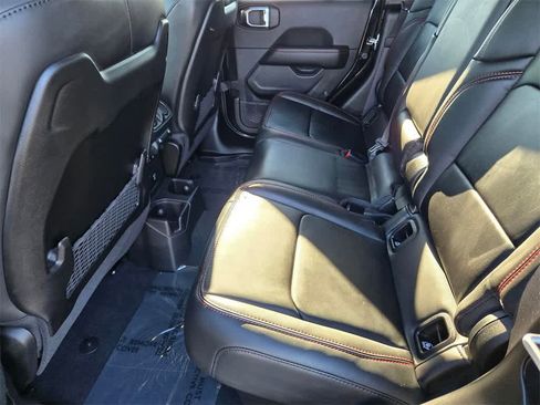 New 2025 Jeep Gladiator Rubicon image 9