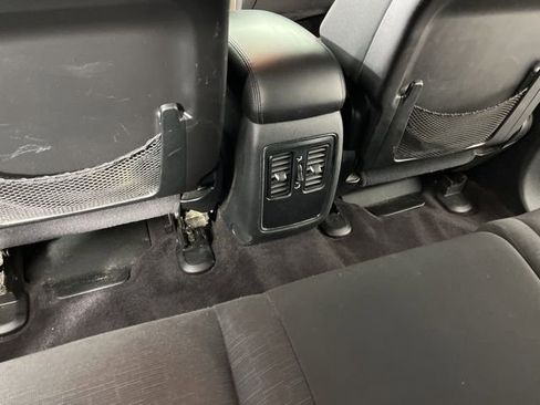 Used 2017 Jeep Grand Cherokee Laredo w/ Quick Order Package 2BE image 46