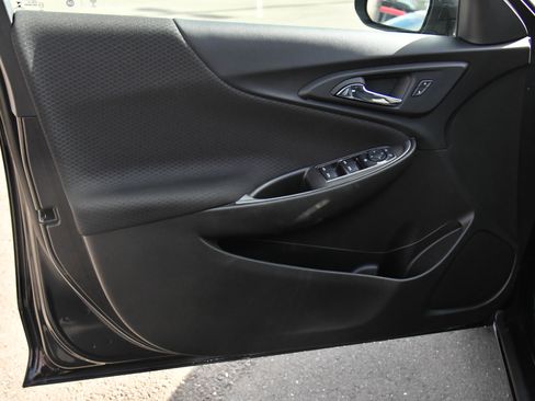 Used 2023 Chevrolet Malibu LT image 13