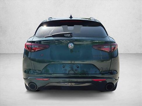 Used 2020 Alfa Romeo Stelvio Ti AWD/4WD image 4