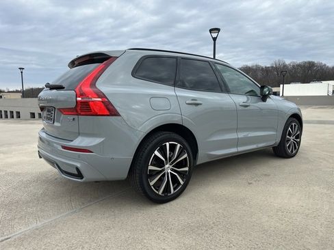 Certified 2025 Volvo XC60 B5 Plus image 9