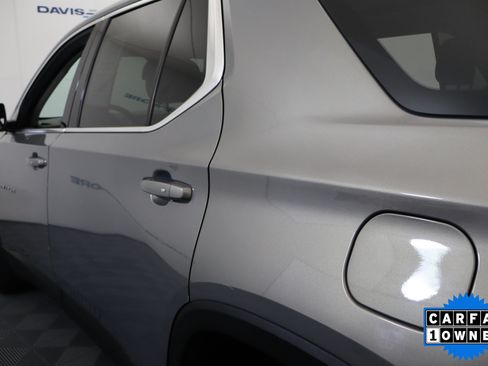 Used 2018 Chevrolet Traverse LT w/ LPO, Floor Liner Package FWD image 11