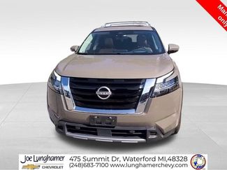 Used 2024 Nissan Pathfinder Platinum w/ Cargo Package AWD/4WD video 3