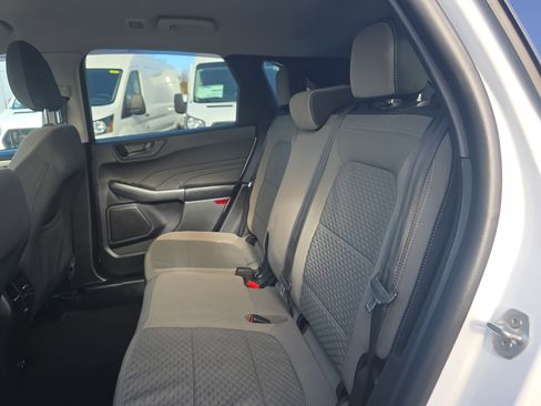 Certified 2022 Ford Escape SE w/ Cold Weather Package image 23