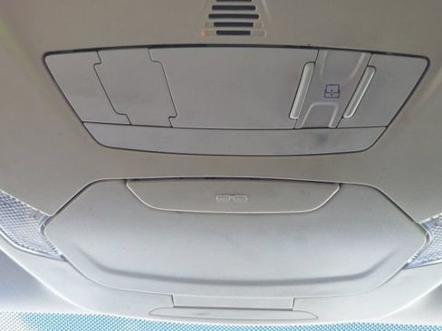 Used 2017 Ford Focus SEL FWD image 20