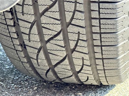 Used 2021 Jeep Cherokee Latitude Lux w/ Comfort/Convenience Group image 19