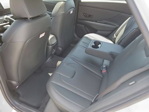 New 2026 Hyundai Elantra SEL Sport FWD image 25