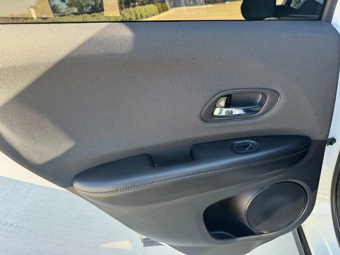 Used 2022 Honda HR-V Sport image 29