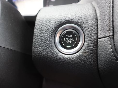 Used 2021 GMC Yukon Denali w/ Denali Premium Package AWD/4WD image 19