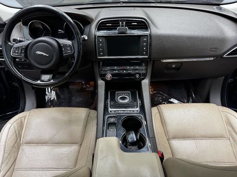 Used 2017 Jaguar F-PACE Prestige image 41