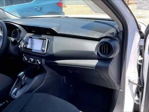 Used 2025 Nissan Kicks Play S FWD image 16