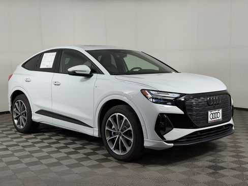 Certified 2022 Audi Q4 e-tron Prestige w/ S Line Plus Package AWD/4WD image 7