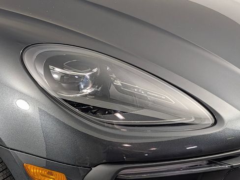 New 2026 Porsche Macan AWD/4WD image 15