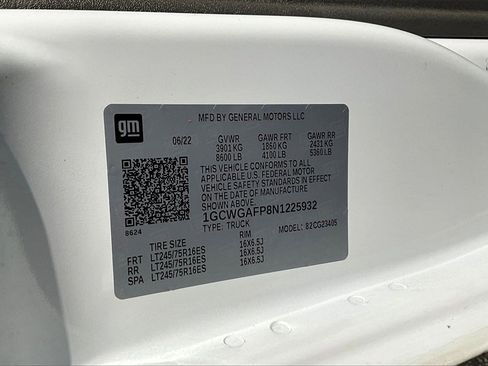 Certified 2022 Chevrolet Express 2500 w/ Driver Convenience Package image 15