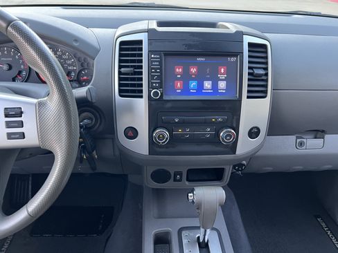 Used 2019 Nissan Frontier SV image 24