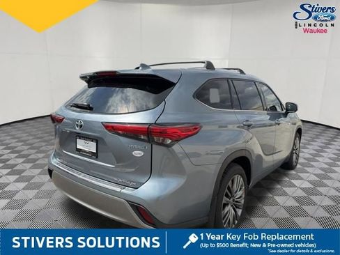 Used 2020 Toyota Highlander Platinum AWD/4WD image 6