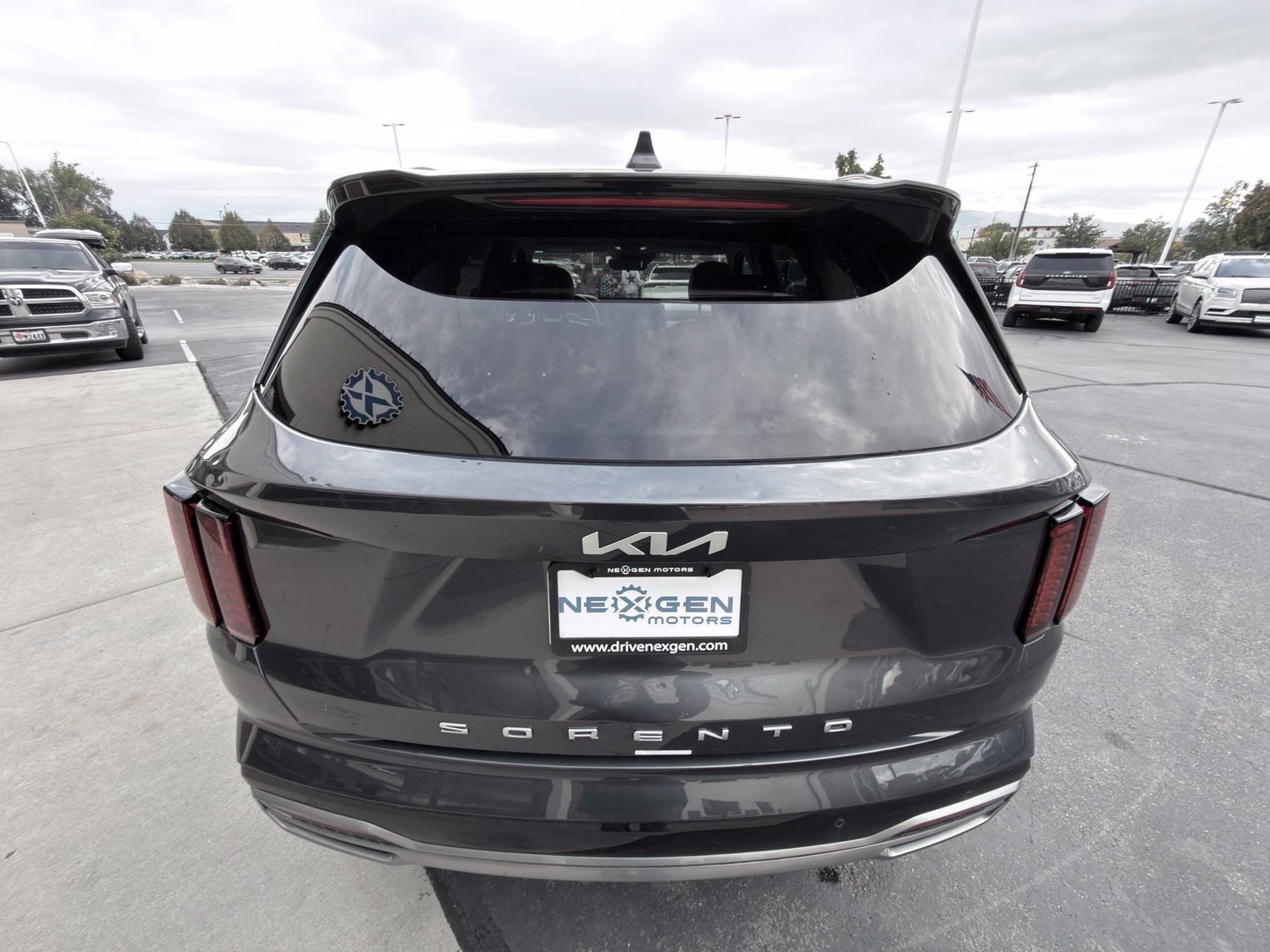 Used 2022 Kia Sorento S FWD image 34
