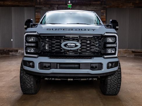 Used 2025 Ford F250 Lariat w/ Lariat Ultimate Package image 2