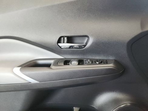 Used 2023 Nissan Kicks SR w/ SR Premium Package FWD image 17