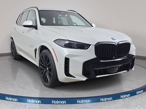 Used 2024 BMW X5 xDrive40i w/ M Sport Package AWD/4WD image 3