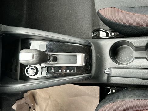 Used 2025 Nissan Versa SR w/ Trunk Package image 30